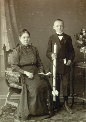 [Bild: Pauline Struzyna geb. Morawietz mit Sohn August]